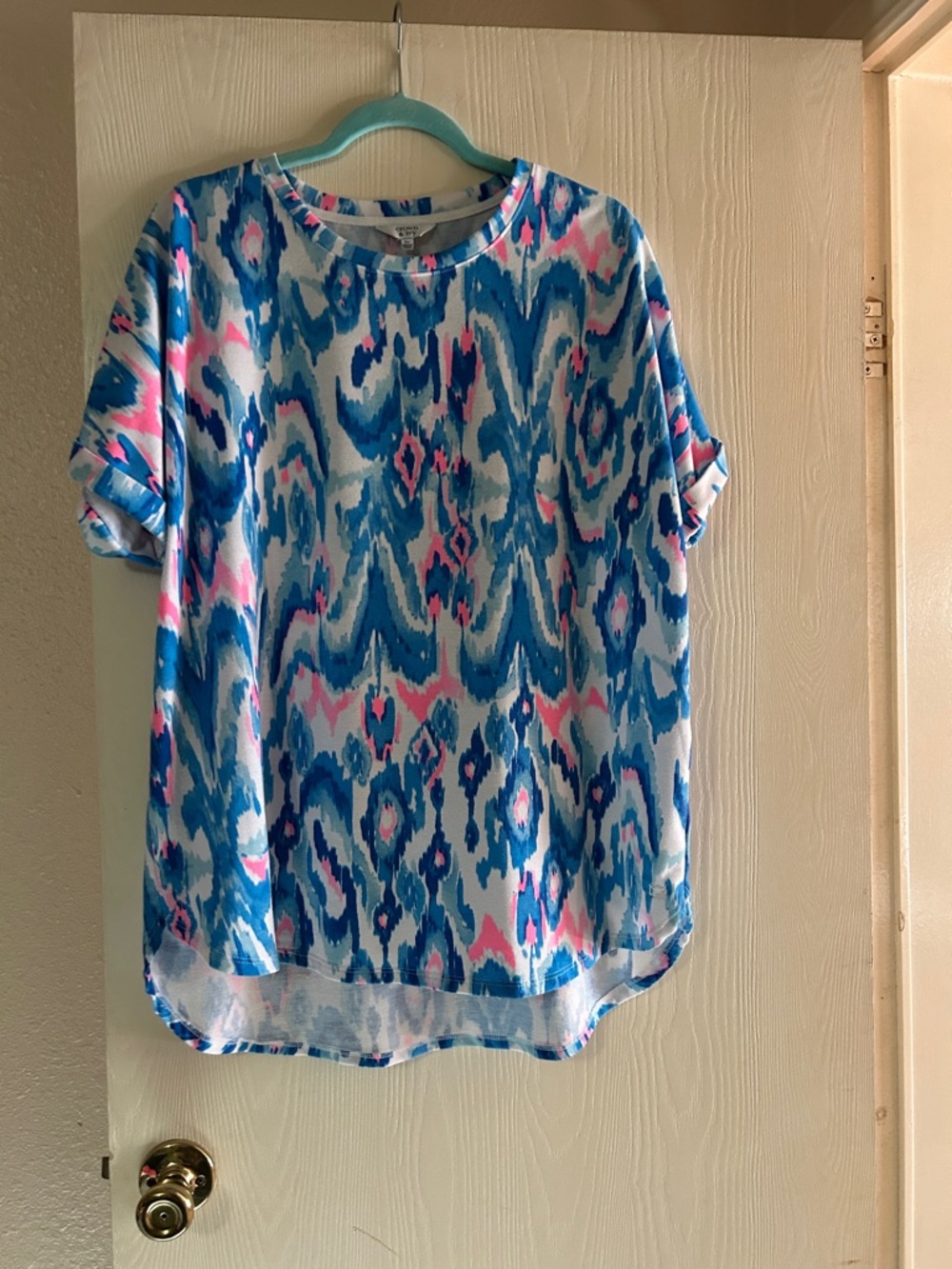 crown & ivy Blue and Pink Ikat Short-Sleeve Tunic